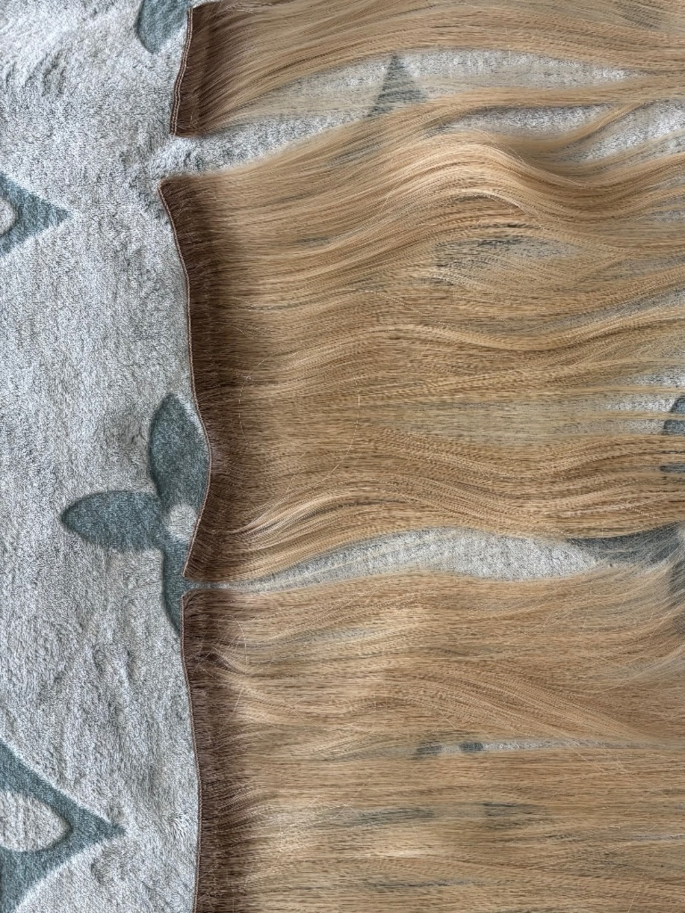 Belami Weft in #80 light Blonde with rooted light brown #8